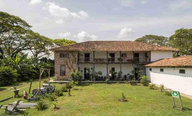 VENDO LOTE CON CASA PATRIMONIAL ZONA AEROPUERTO 21.000 m2