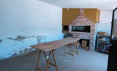 Venta Bº MARCELO T. DE ALVEAR. amplia casa 3 dorm