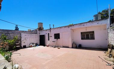 Venta Bº MARCELO T. DE ALVEAR. amplia casa 3 dorm