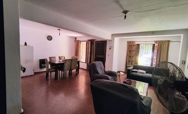 Venta Bº MARCELO T. DE ALVEAR. amplia casa 3 dorm