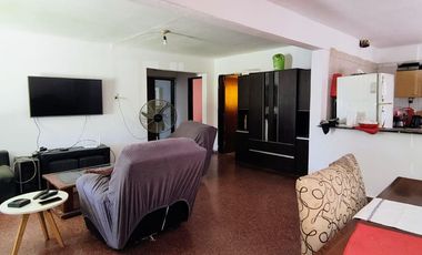 Venta Bº MARCELO T. DE ALVEAR. amplia casa 3 dorm