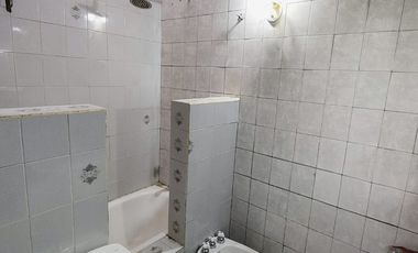 Venta Bº MARCELO T. DE ALVEAR. amplia casa 3 dorm