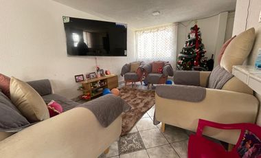 Casa en venta  de 110 m2, en zona céntrica de  la Mitad del Mundo , Quito , Ecuador.