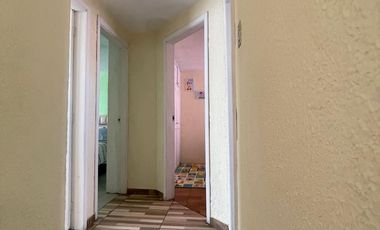 Casa en venta  de 110 m2, en zona céntrica de  la Mitad del Mundo , Quito , Ecuador.