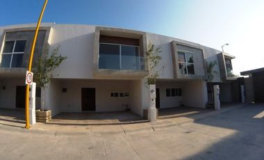 CASA EN VENTA EN AGUASCALIENTES, ZONA NORTE, PRIVADA VIÑA REAL