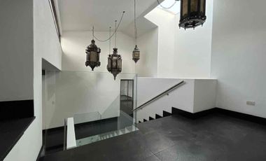 hermosa residencia en renta con un estilo único en la vista country club