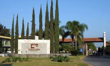 Terreno en Venta en Casa Fuerte Residencial – Frente a Parque