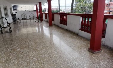 CASA EXCELENTE UBICACION