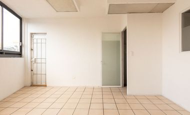 EDIFICIO CON LOCAL COMERCIAL CERCA DE PLAZA SAN PEDRO