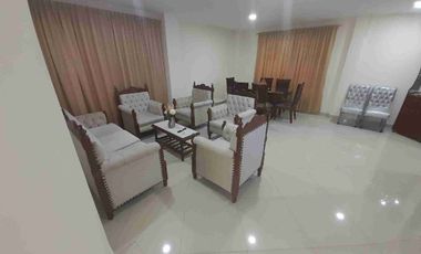 Alquilo Departamento de 2 Dormitorios Amoblado en Planta Baja con garage, en Kennedy Norte, cerca Hotel Hilton Colon