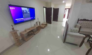 Alquilo Departamento de 2 Dormitorios Amoblado en Planta Baja con garage, en Kennedy Norte, cerca Hotel Hilton Colon