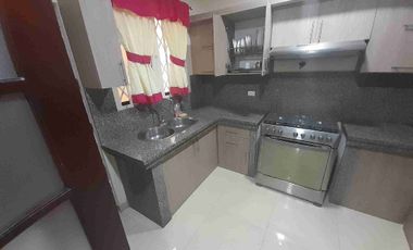 Alquilo Departamento de 2 Dormitorios Amoblado en Planta Baja con garage, en Kennedy Norte, cerca Hotel Hilton Colon