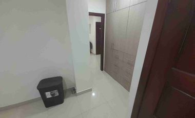 Alquilo Departamento de 2 Dormitorios Amoblado en Planta Baja con garage, en Kennedy Norte, cerca Hotel Hilton Colon