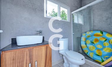 Casa en Venta en Cancun en Residencial Lagos del Sol con Alberca y Terraza Abierta