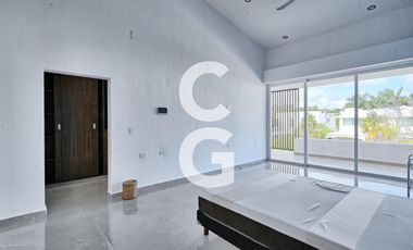 Casa en Venta en Cancun en Residencial Lagos del Sol con Alberca y Terraza Abierta
