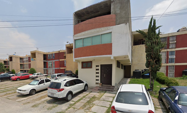 Casa Venta Remate Bancario Azaleas, Jardines de la Cañada, 54958 Buenavista, México.