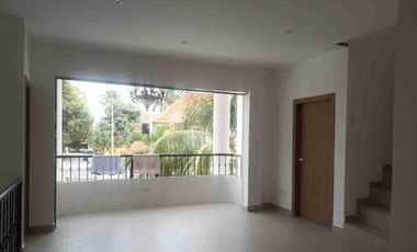 Casa vendo en la Via Samborndòn