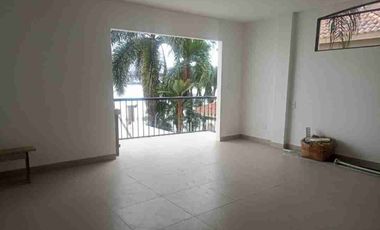 Casa vendo en la Via Samborndòn