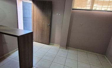 Suite en Alquiler en Kennedy Nueva, Planta Baja, 1 Habitación, 1 Baño, Norte de Guayaquil.