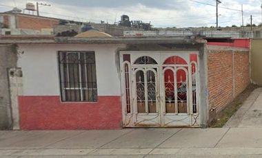 VENTA DE CASA EN COL VILLA LAS PALMAS AGUASCALIENTES