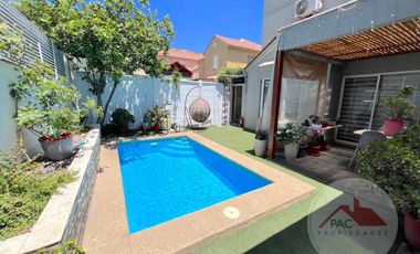 Venta casa 5 dormitorios en microbarrio cerrado, Valle Lo Campino