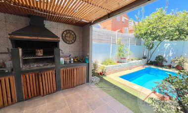 Venta casa 5 dormitorios en microbarrio cerrado, Valle Lo Campino