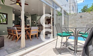 Casa en Venta en Cancún en Residencial Aqua by Cumbres con Alberca