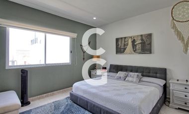 Casa en Venta en Cancún en Residencial Aqua by Cumbres con Alberca