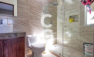 Casa en Venta en Cancún en Residencial Aqua by Cumbres con Alberca