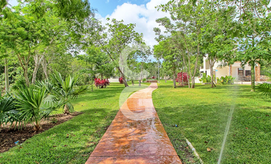 Casa en Venta en Cancún en Residencial Aqua by Cumbres con Alberca