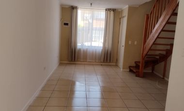 Linda Casa En Condominio Isidora Zegers, Colina