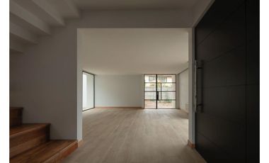 Moderna y Exclusiva propiedad en el Venado 4 dormitorios.