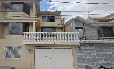 EXCELENTE CASA EN VENTA Y EN OPORTUNIDAD PARA INVERSION NO CREDITOS SOLO RECURSOS PROPIOS, UBICADO EN JACARANDAS    14 1  JARDINES DE MONTERREY ATIZAP