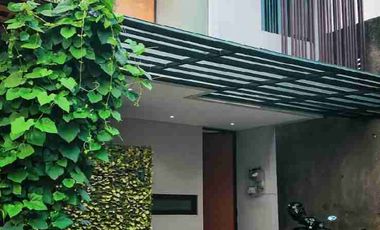 Rumah Hook 2 Lantai SHM 4+1 Kamar Luas 150m Bintaro Sektor 2