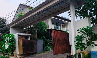 Rumah Hook 2 Lantai SHM 4+1 Kamar Luas 150m Bintaro Sektor 2