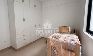 Casa de 3 Pisos en Venta – Excelente Distribución y Terraza Amplia