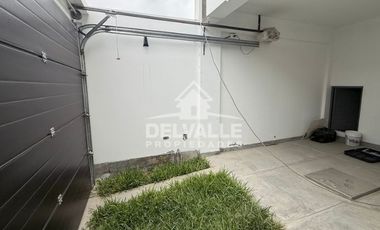 Casa de 3 Pisos en Venta – Excelente Distribución y Terraza Amplia