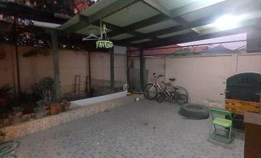 AMPLIA CASA 4 DORMITORIOS 3 BAÑOS MAS SERVICIO