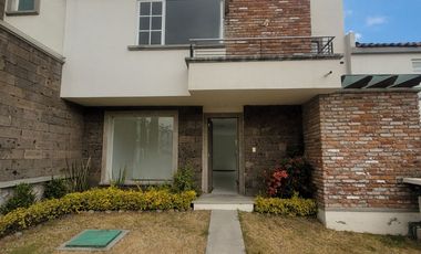 Casa en Condominio 3 Recámaras: La Floresta. Bosques del Lago