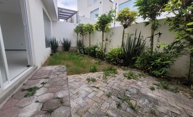 Casa en Condominio 3 Recámaras: La Floresta. Bosques del Lago