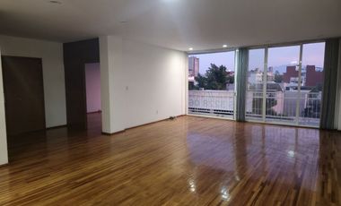 3 Recamaras + Estudio + Cuart/serv + Balcón