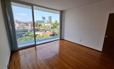 3 Recamaras + Estudio + Cuart/serv + Balcón