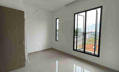 RUMAH 2 LANTAI READY STOK 600JT  TRMURAH DI DEPOK DKT STASIUN & TOL