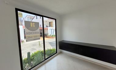 SE ARRIENDA CASA EN BOSQUES DE SANTA HELENA, SECTOR AV SUR.