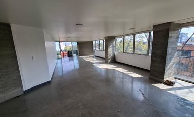 3 Rec. + Cuart. Servicio. 220 m. Habitables 2 Balcones.