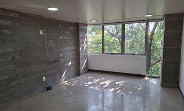 3 Rec. + Cuart. Servicio. 220 m. Habitables 2 Balcones.