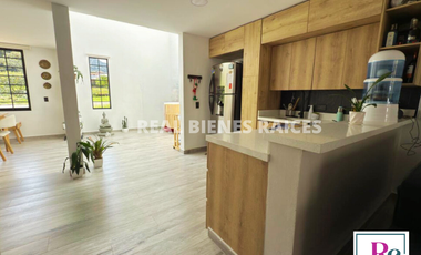 Hermosa casa en venta en unidad abierta.