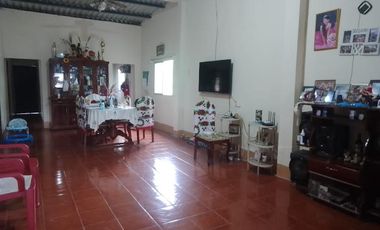 SE VENDE CASA DE UNA PLANTA EN CHONE