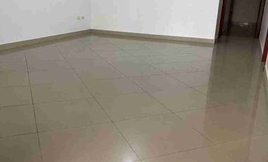 En Alquiler Departamento en Vernaza Norte