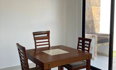 En RENTA casa AMUEBLADA en Valle de Juriquilla condominio Pontevedra 2